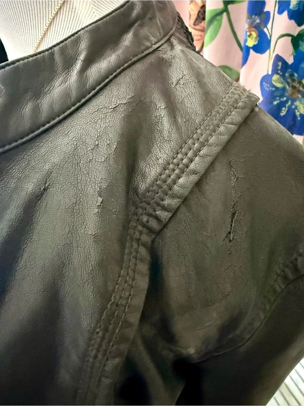 Express Black Leather Jacket – Size Large - Picture 8 of 9